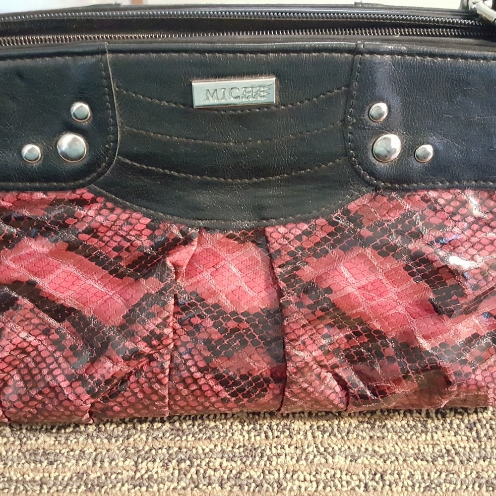 Miche Bag plus one cover.